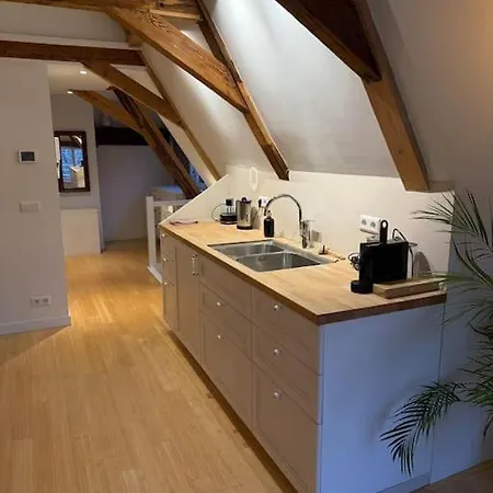 Nieuwmarkt Loft 아파트 *